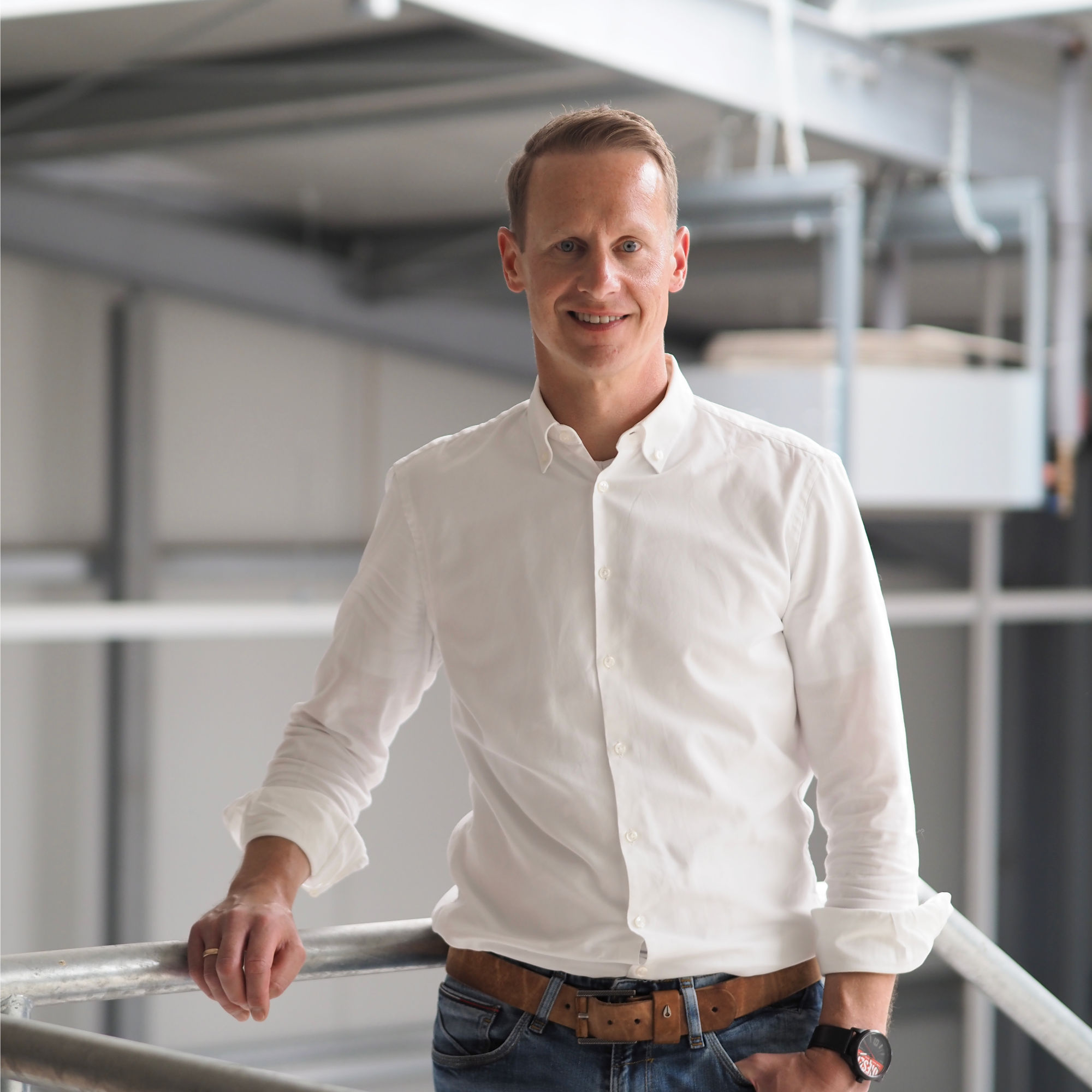 Dipl.-Bauing. Tobias Witt ist Prüfstellenleiter bei der ProBeton Baustoffprüfung GmbH & Co. KG am Standort Leer Dipl.-Bauing. Tobias Witt ist Prüfstellenleiter bei der ProBeton Baustoffprüfung GmbH & Co. KG am Standort Leer in Ostfriesland